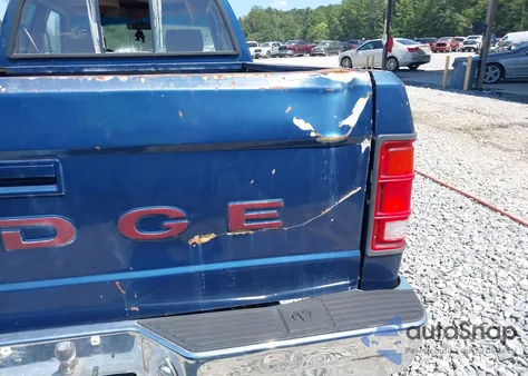 1993 Dodge Dakota z USA, uszkodzony, nr VIN 1B7GL23Y7PS102218